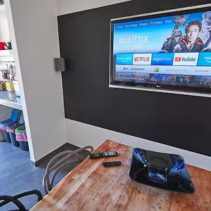 Apartment In Front Of St Peter'S Square And Vatican Museums - Mypad In Rome Apartment